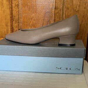 Brand New Leather Low-Heeled Pumps - Taupe, 7-1/2 W